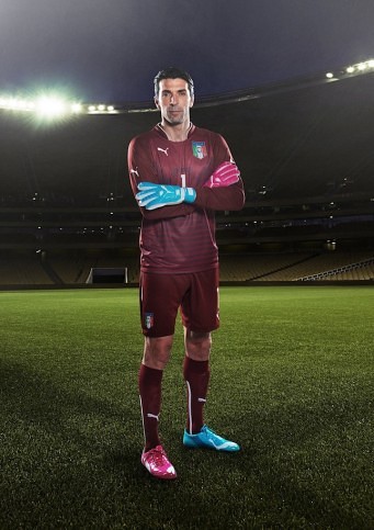 Buffon believes Italy can repeat history. In Brazil he will wear the PUMA evoPOWER Tricks boot