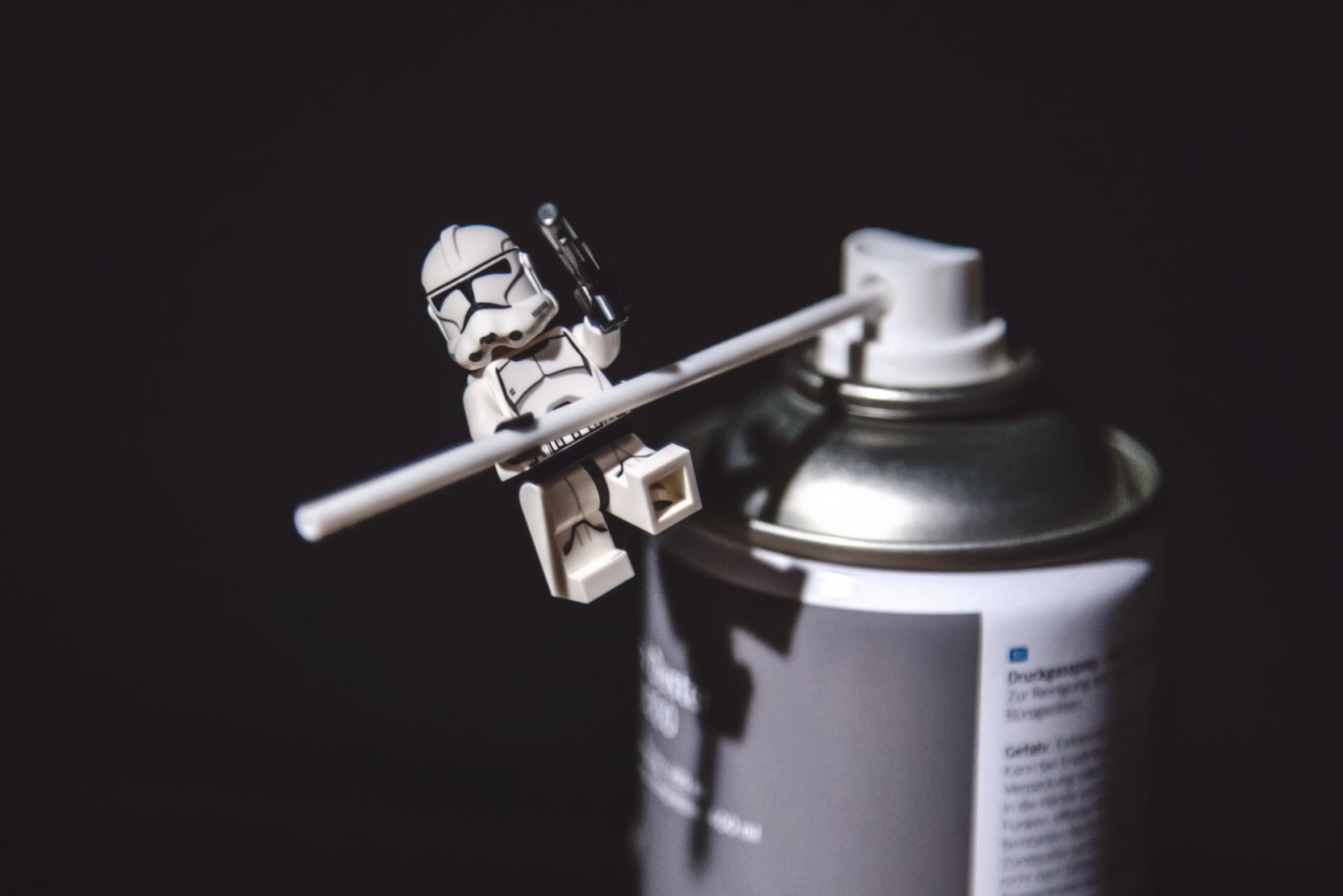 star-wars-storm-trooper-lego-toy-play-spray