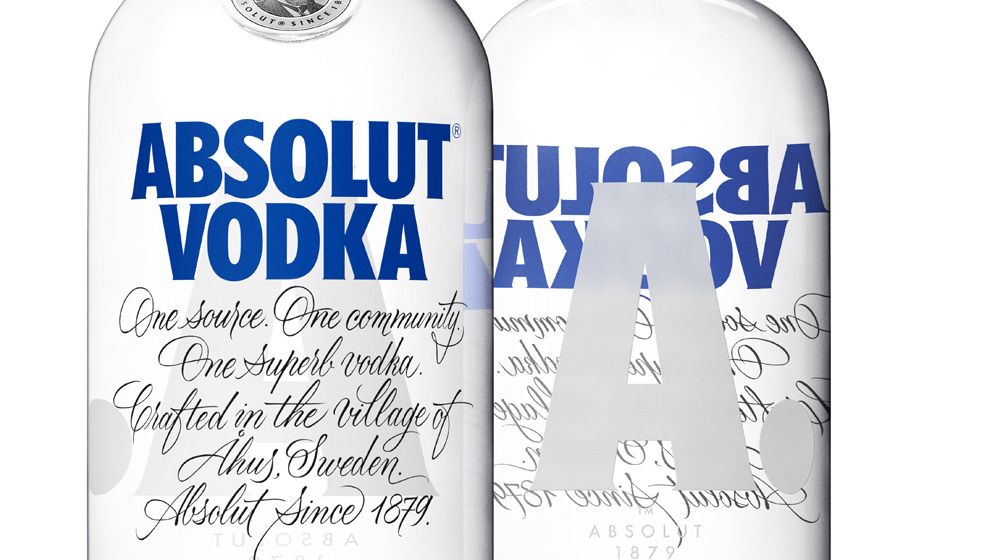 absolut_vodka_2015_bottle_detail_back_and_front